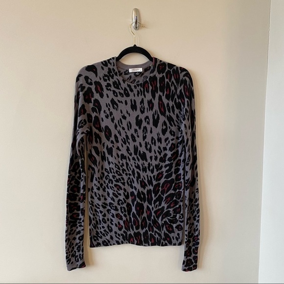 EQUIPMENT -Sloane Cheetah Print 100% Cashmere Lightweight Sweater - Picture 2 of 9
